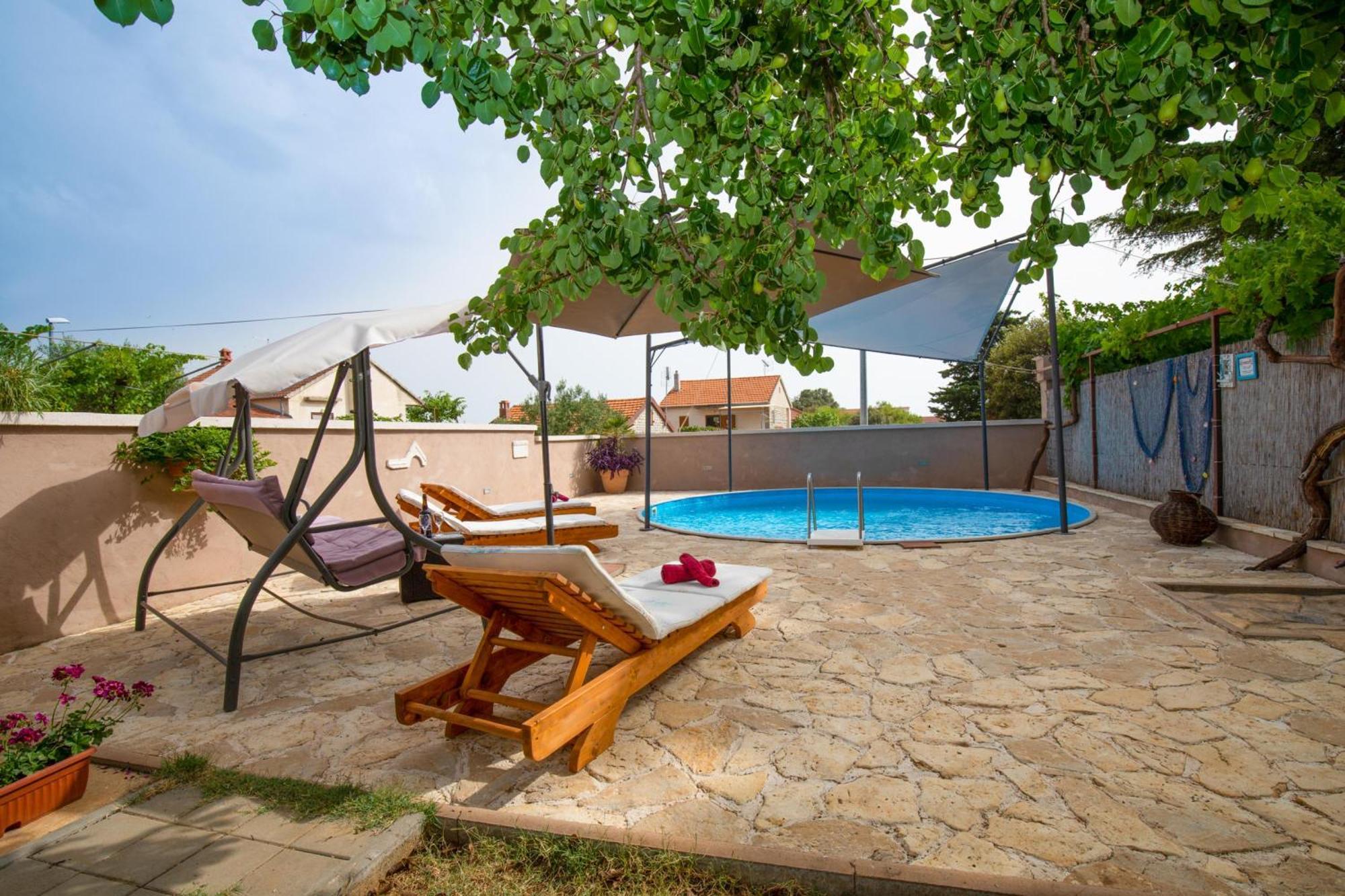 Apartment Pool Bakija 2 - Happy Pakostane